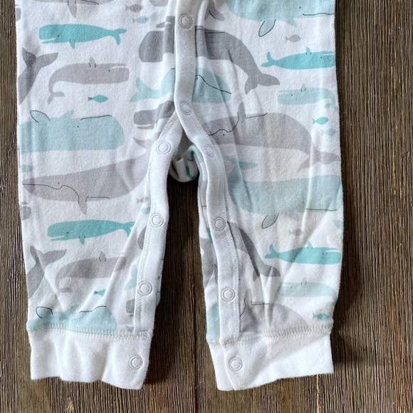 4/$10 Carter’s pajamas - Picture 4 of 6